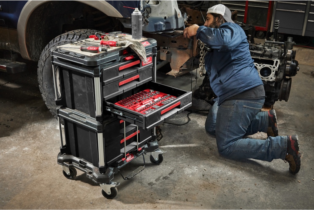 MILWAUKEE PACKOUT™ GEREEDSCHAPSKOFFER MET 2 LADES 564x414x363mm 4932472129