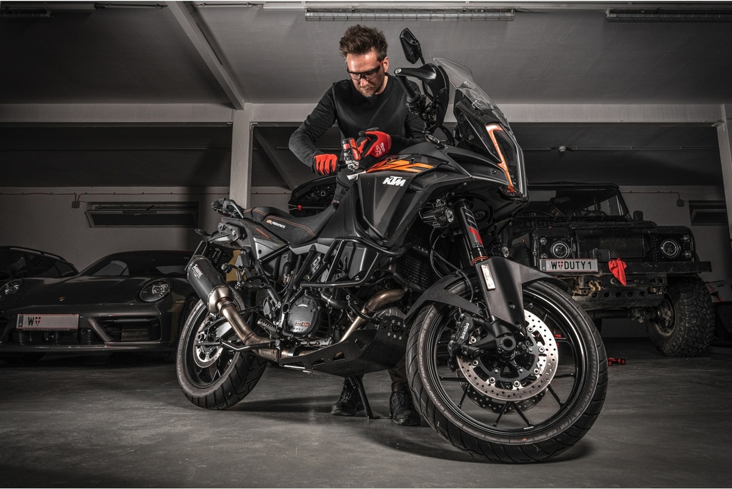 MILWAUKEE POLIJSTMACHINE M12 BPS-421X LADER M12 + 1x ACCU M12 4Ah + 1x M12 2Ah