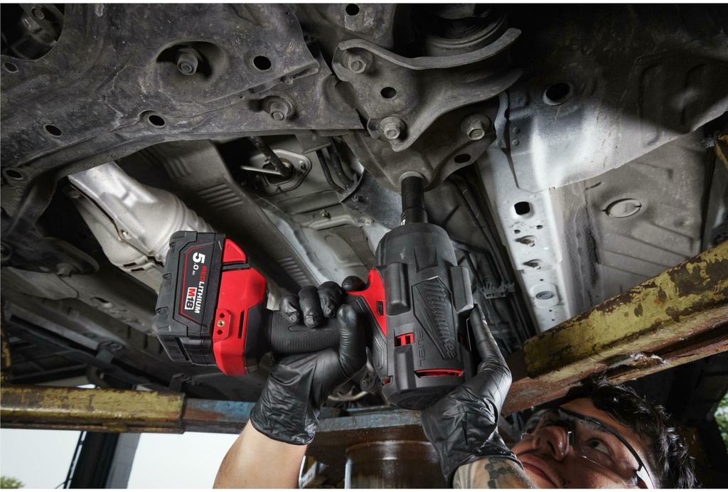 MILWAUKEE M18 FUEL™ M18 FHIW2F12-0X 1/2'' ACCU SLAGMOERSLEUTEL MET FRICTIERING 2034Nm 4933492782