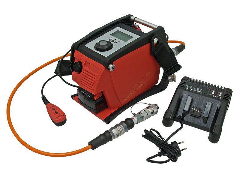 INTERCABLE ACCUPOMP COMPACT CP700 25007500 MET KOPPELING ! VOOR SNIJDEN EN PERSEN INCL. TAS, LADER, ACCU EN SLANG 2MTR