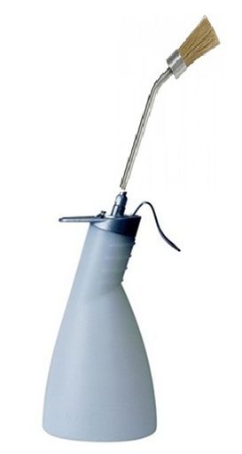 [134000345] OLIEKAN WIT KUNSTSTOF 300ML INCLUSIEF KWAST 04 903 & 05 070